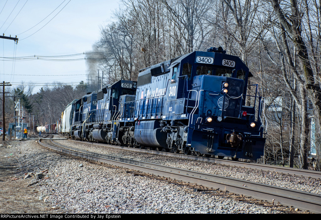 EDPO (East Deerfield to Portland, ME) crawls through the S-Curves at Shirey